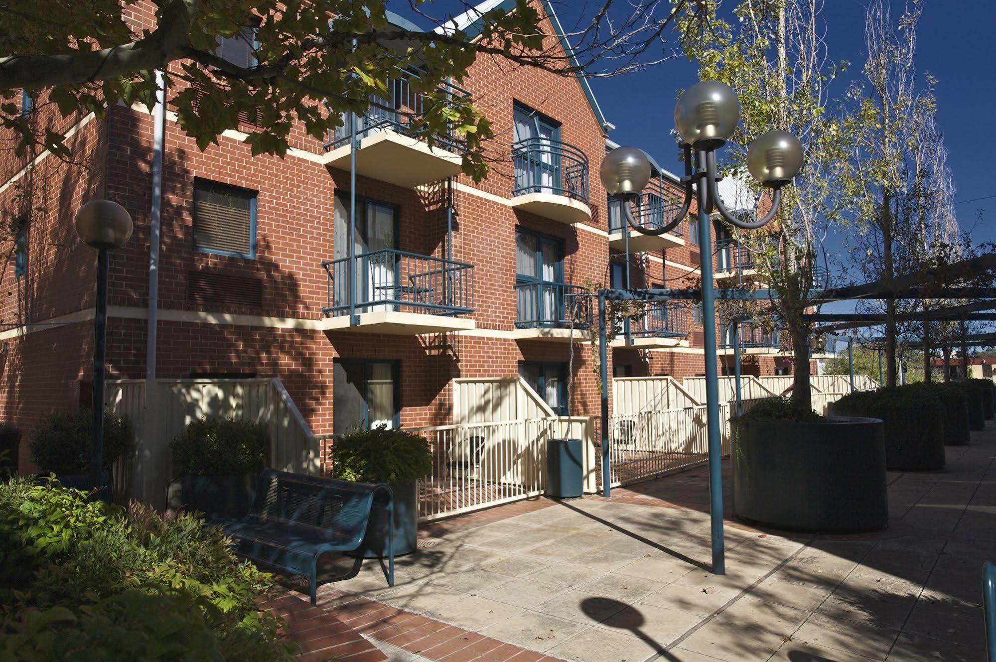 Breakfree Adelaide Aparthotel Exterior photo