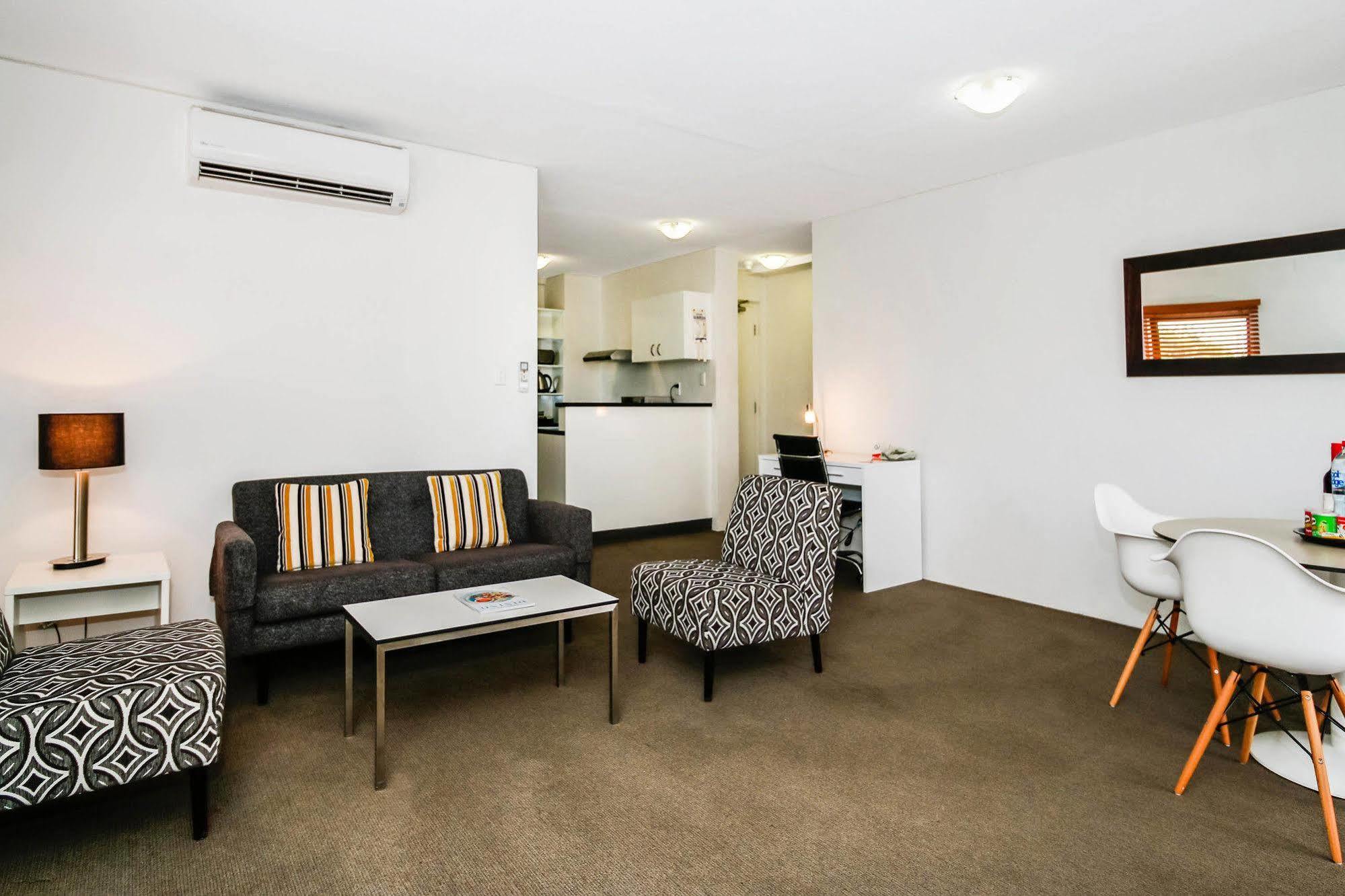 Breakfree Adelaide Aparthotel Exterior photo