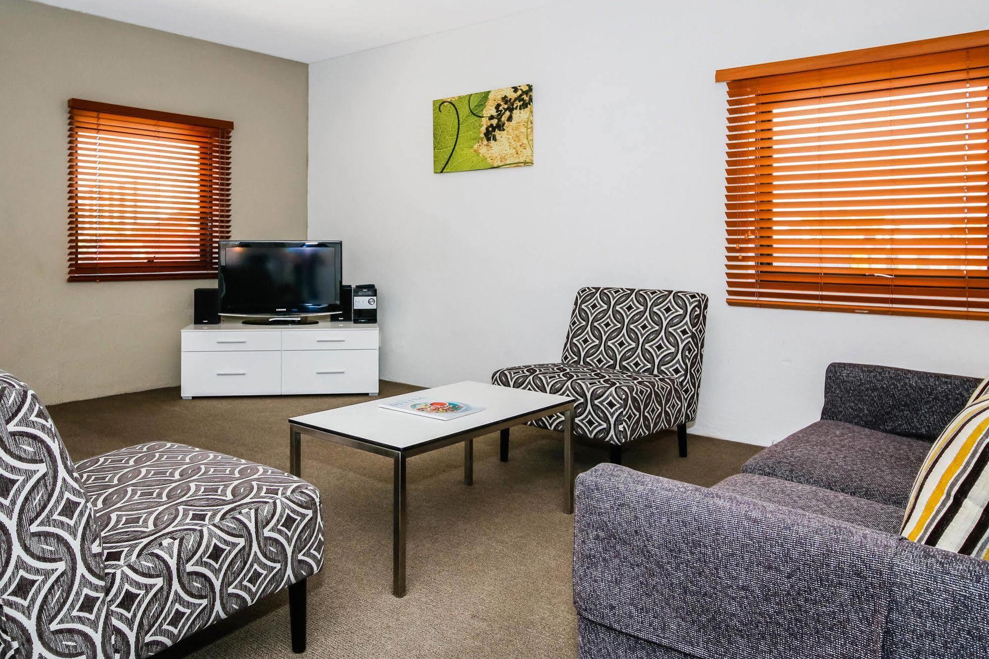 Breakfree Adelaide Aparthotel Exterior photo
