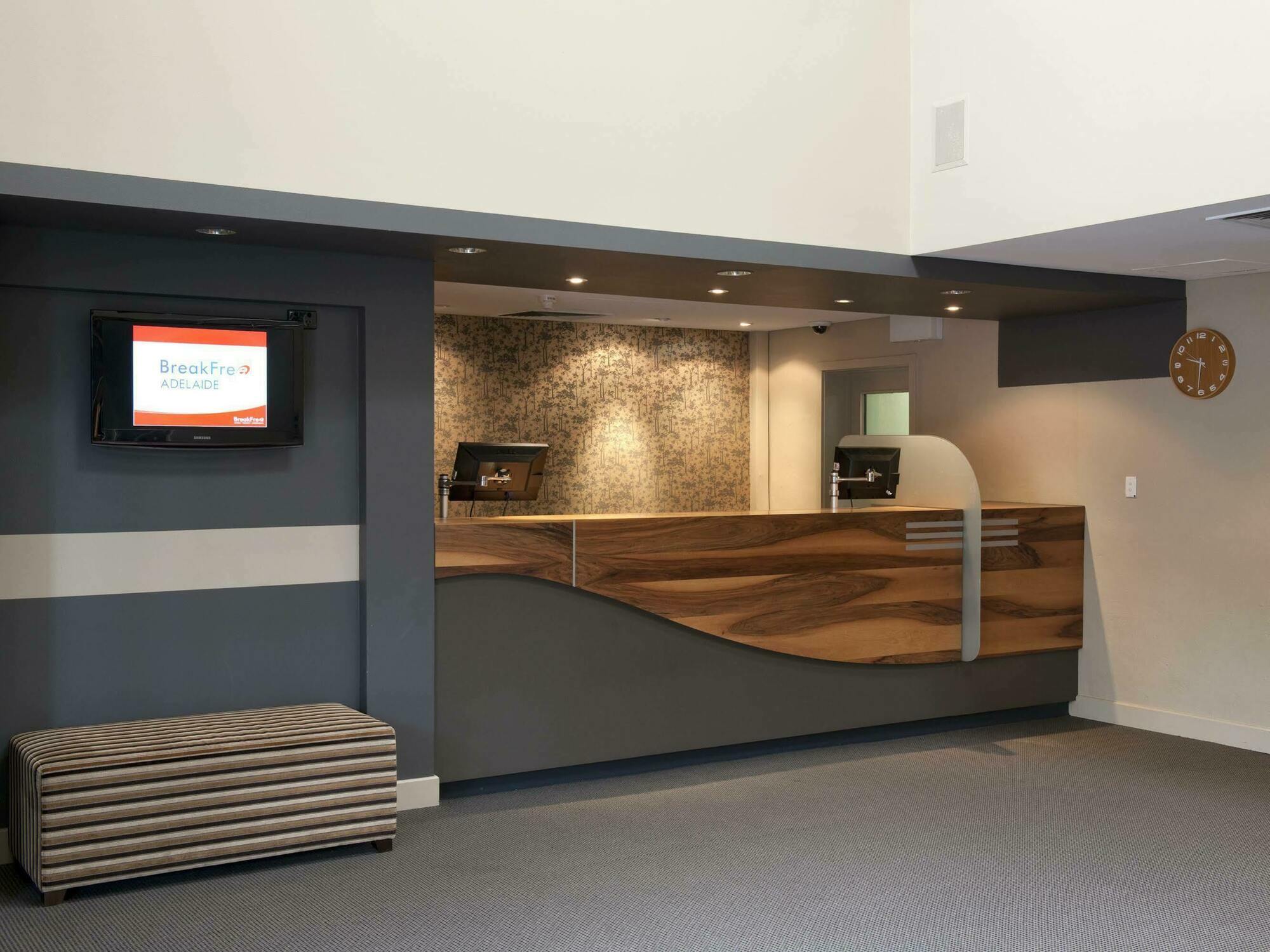 Breakfree Adelaide Aparthotel Exterior photo