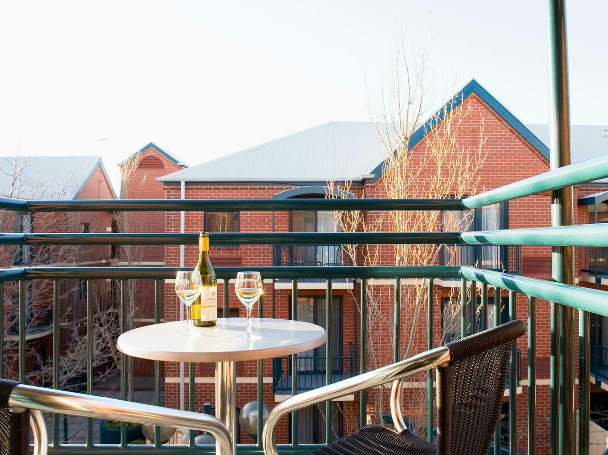 Breakfree Adelaide Aparthotel Exterior photo
