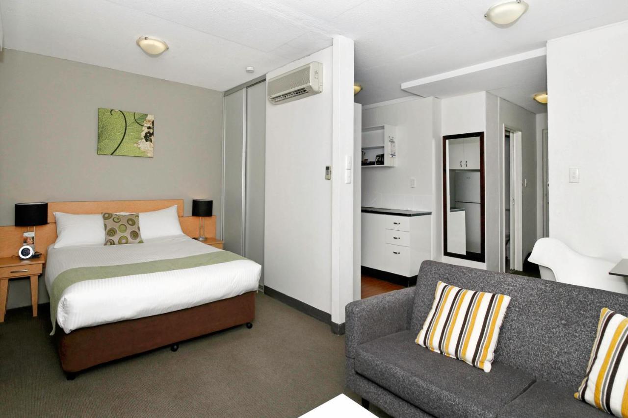 Breakfree Adelaide Aparthotel Room photo